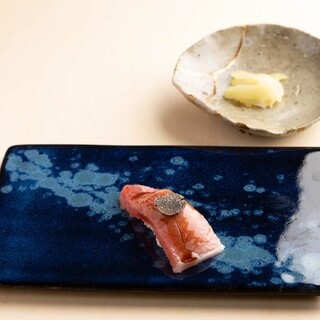 完全予約制のプライベートな空間で味わう独創的な料理