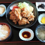 味処 丸忠 - とりから揚げ定食