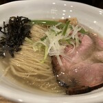サッポロ ラーメン ハチ - 中華そば塩