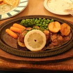 レストラン山水 - 国産牛フィレステーキ