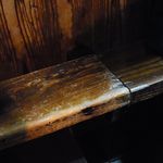 Yakitori Don - 椅子は木製のベンチ