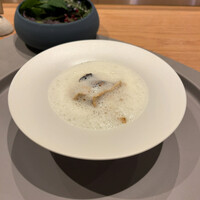 TROIS VISAGES - 帆立貝のムース　松茸の香り