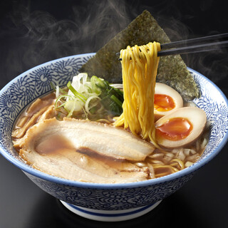 自家製麺の中華そば「和節醤油」「背脂醤油」「塩」の3種類