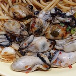 Romesupabaruboa - ロメスパバルボア 池袋サンシャイン店 コク旨WオイスターSPAの小粒牡蠣はレアな炒め上がり