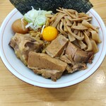 濃厚肉そばセンター よし虎 - 豚油そば 大盛り無料 メンマトッピング