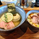 ヨコクラストアハウス - 