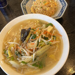 ラーメン食堂れんげ - タンメンと平日ランチセットのチャーハンセット¥110-