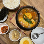 Shijan - スンドゥブチゲ定食　¥1090(税込)