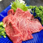 三酉屋 - 馬刺し880円