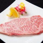 Suki mura - サーロインステーキ／お肉の王様。旨さ言うこと無し　150g1,980円／250g2,980円