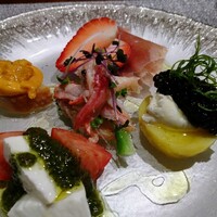 サーレ・ペペ - 前菜を盛り合わせにして頂きました。どれもこれも美味しく上品なお味です