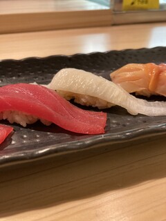 h Sushi Umi No Michi - 握り