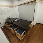 天ぷら さき - テーブル席4名掛×4席