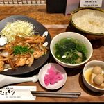 Mukashiya - せせりの鉄板焼き定食