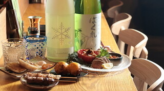 Yakiton Kemuri - 日本酒と名物料理おひとりさまでも大歓迎！