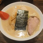餃子の天ぱり - 久留米ラーメン(サービス盛り)750円
