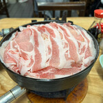 すき焼･鍋物 なべや - 豚肉鉄鍋