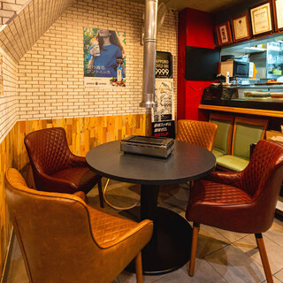 店内は居心地がよいカジュアルな雰囲気