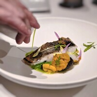 ジョンティ アッシュ - しっとりとポワレにした鰆　芹のナージュと秋田県産椎茸のロースト