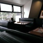 一頭買焼肉 玄 - 奥の窓際席