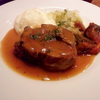 ビストロ ヴィヴィエンヌ - 仔羊肩肉の白ワイン煮.jpg