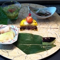 佐賀牛 季楽 銀座  - 前菜、ナスを一つ食べちゃいました