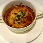 モナミ ピエロ - オニオングラタンスープ