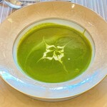 プティレストラン グーテ - ほうれん草のスープ