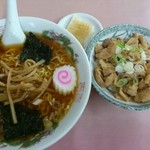 龍巻軒 - ラーメンセット(ラーメン 小もつ丼)850円