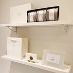 マドレーヌ専門店 金の貝殻 - 