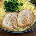 麺屋 小桜 - バラのチャーシューは2枚。