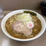 庵悟 - 味噌ラーメン大盛。冬季限定だったと思う。券売機の赤文字メニューは限定なので。店主も寡黙ならお店のツイートも寡黙なので、なかなか曖昧な情報しか無いのだ。