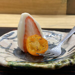 鮨旬美西川 - 苺のおはぎと焼ききんかん