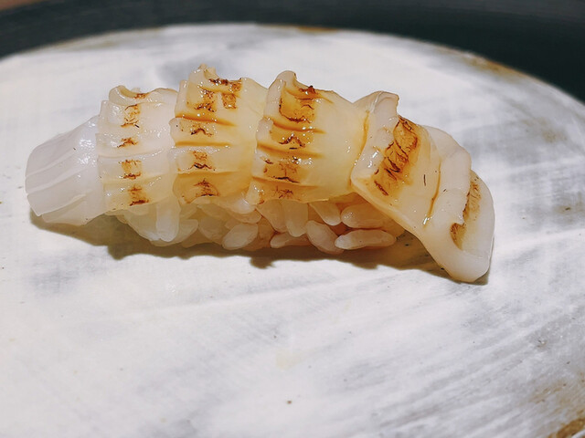 変態を受け継いだ部分とオリジナルな部分を合わせ持つ鮨ノ蔵の2号店