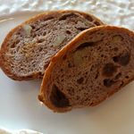 ビクターズ - 添えられていたくるみ？パン