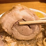 らーめん のぶ - チャーシューアップ