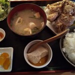 こだわり炭火焼鳥 ふらふら - つけ込みからあげ御膳。