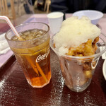 とんきち - みぞれカップとウーロン茶