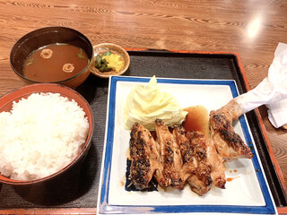 Torimitsu - もも焼定食＋ご飯大盛り
                        1800円＋80円