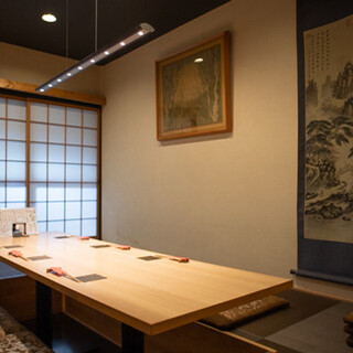 Our relaxing private room with a Kyoto feel welcomes families and parties!