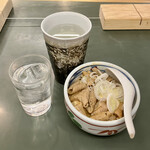 桂庵  - 煮込み500円、焼酎蕎麦湯割り