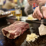 Teppan Katamari Suteki Rakushou - 塊肉ステーキ