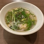 上海小籠包厨房阿杏 日比谷店 - スープ