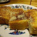 珈琲館 紅鹿舎 - バタートースト