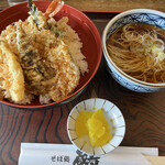 そば処 蔵寿 - 天丼/冷かけ付き　950円