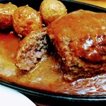 ハンバーグレストラン まつもと - 端を割るも肉汁どはー