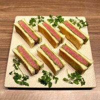 焼肉うしごろ 銀座店 - 牛ヒレカツサンド 青唐辛子バターソース