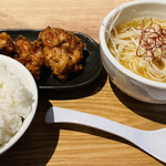 麺や 八 - ハーフサイズのラーメン定食と小盛りご飯