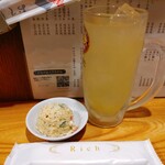 Izakaya Mikasa - ★★★シークワーサーサワー 440円 中ジョッキ！ ★★★お通し 440万 ポテサラ意外と美味しいけどCP悪いなー