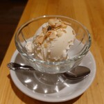 ハノイマチ - ココナッツアイスクリーム